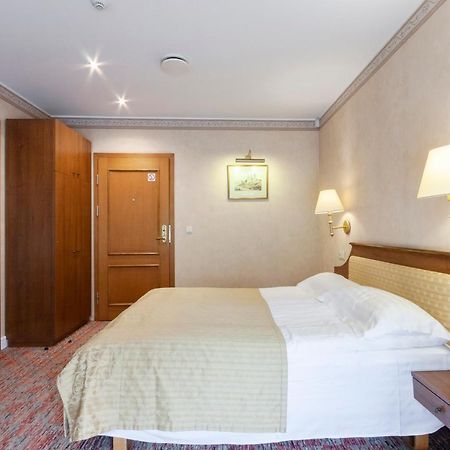 Story Inn Self Check-In Hotel Вилнюс Екстериор снимка