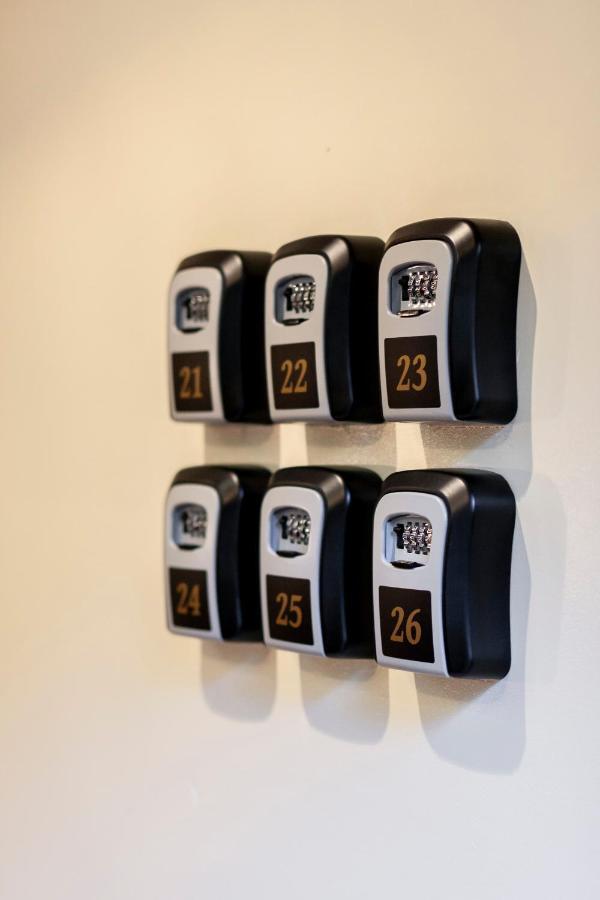 Story Inn Self Check-In Hotel Вилнюс Екстериор снимка