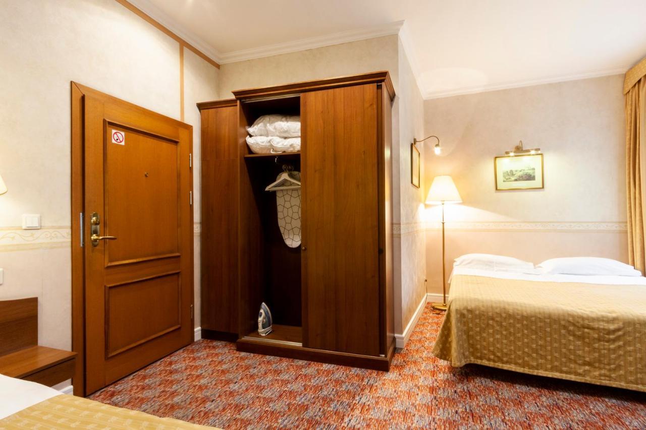 Story Inn Self Check-In Hotel Вилнюс Екстериор снимка
