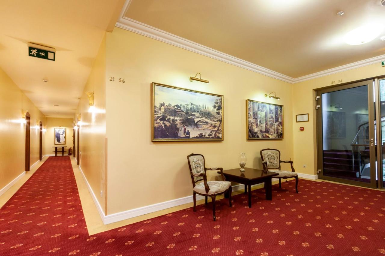Story Inn Self Check-In Hotel Вилнюс Екстериор снимка